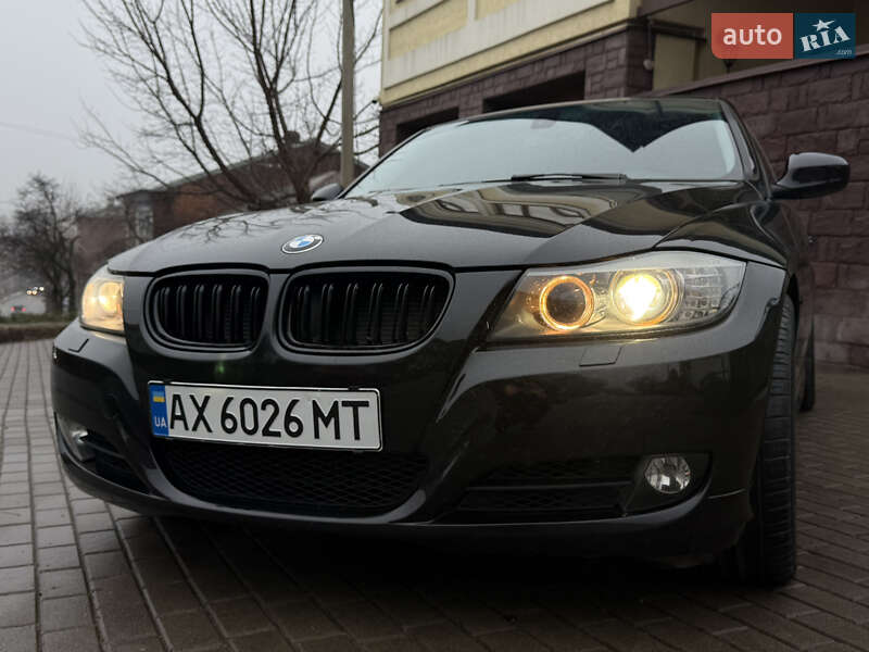 Седан BMW 3 Series 2011 в Харкові