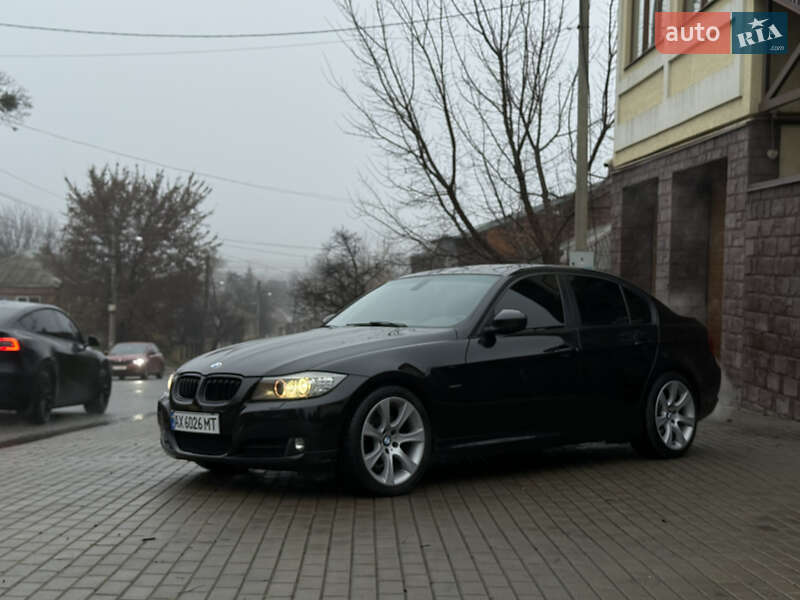 Седан BMW 3 Series 2011 в Харкові