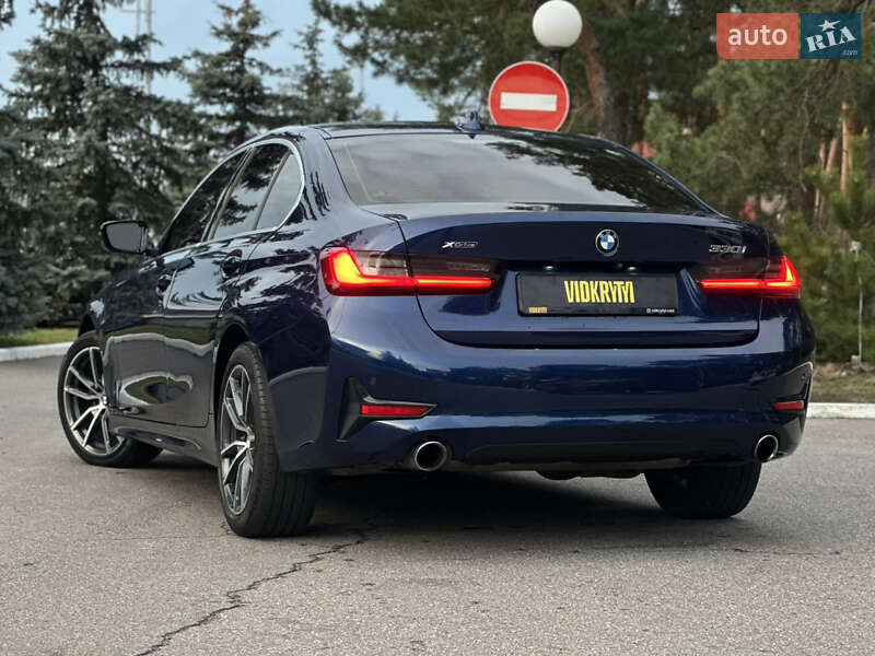 Седан BMW 3 Series 2019 в Киеве