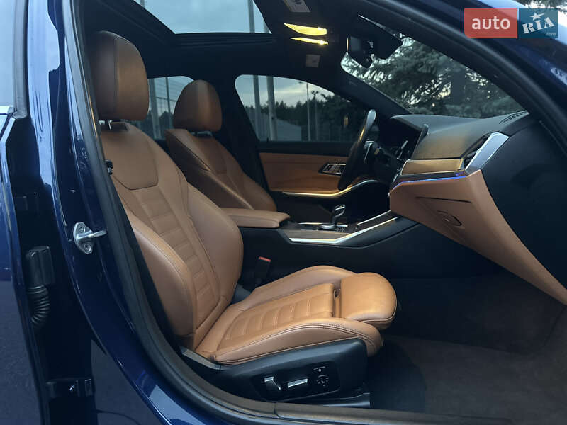 Седан BMW 3 Series 2019 в Киеве