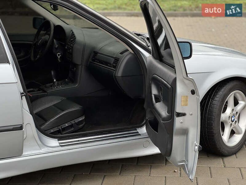 Седан BMW 3 Series 1997 в Черкассах