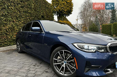Седан BMW 3 Series 2022 в Києві