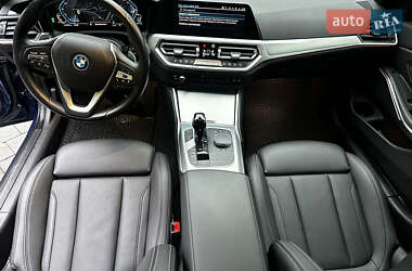 Седан BMW 3 Series 2022 в Києві