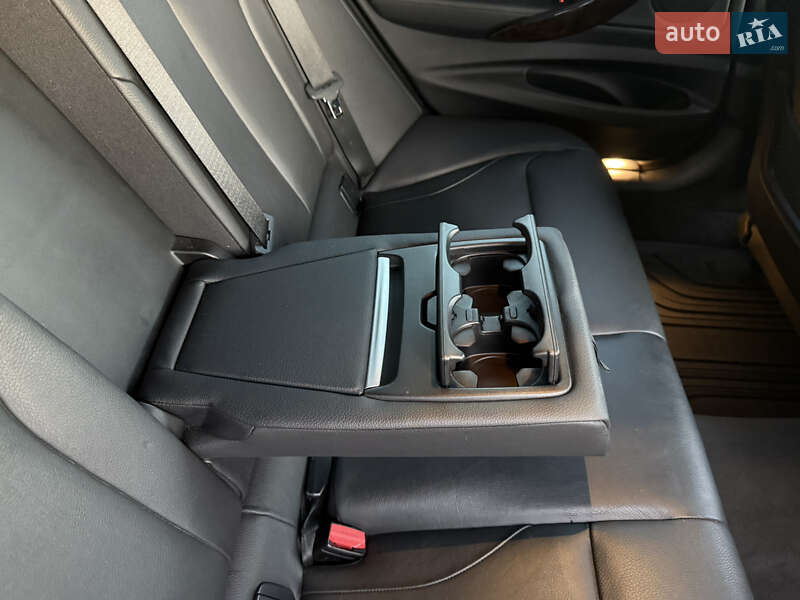 Седан BMW 3 Series 2014 в Києві