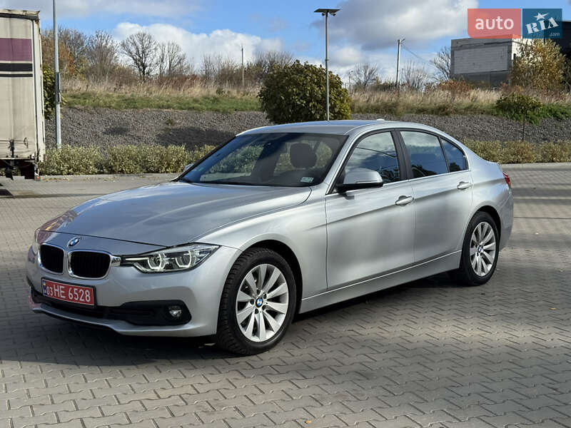 Седан BMW 3 Series 2017 в Хмельницком