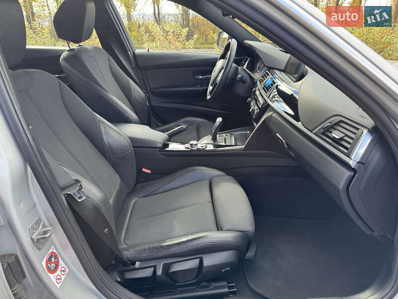 Седан BMW 3 Series 2017 в Хмельницком