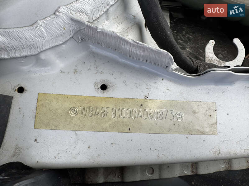 Седан BMW 3 Series 2017 в Хмельницком