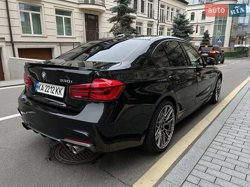 Седан BMW 3 Series 2018 в Киеве