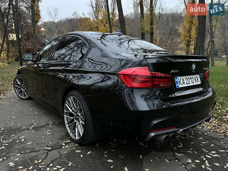 Седан BMW 3 Series 2018 в Киеве
