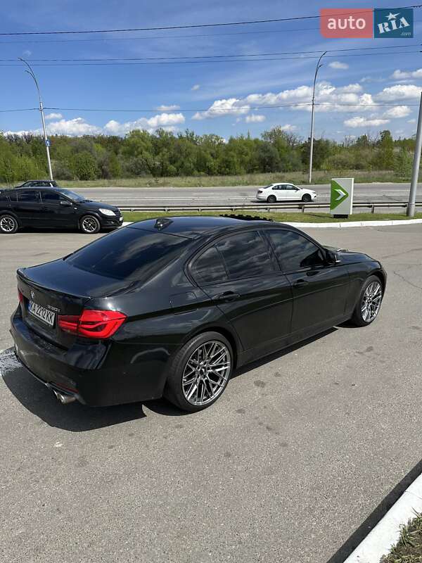 Седан BMW 3 Series 2018 в Киеве