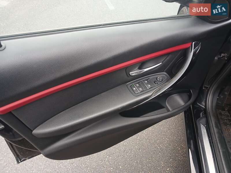 Седан BMW 3 Series 2017 в Киеве