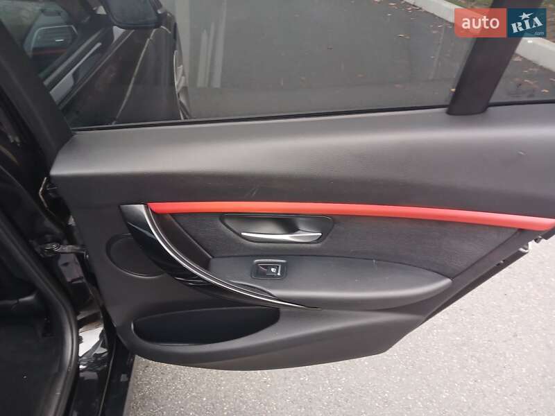 Седан BMW 3 Series 2017 в Киеве