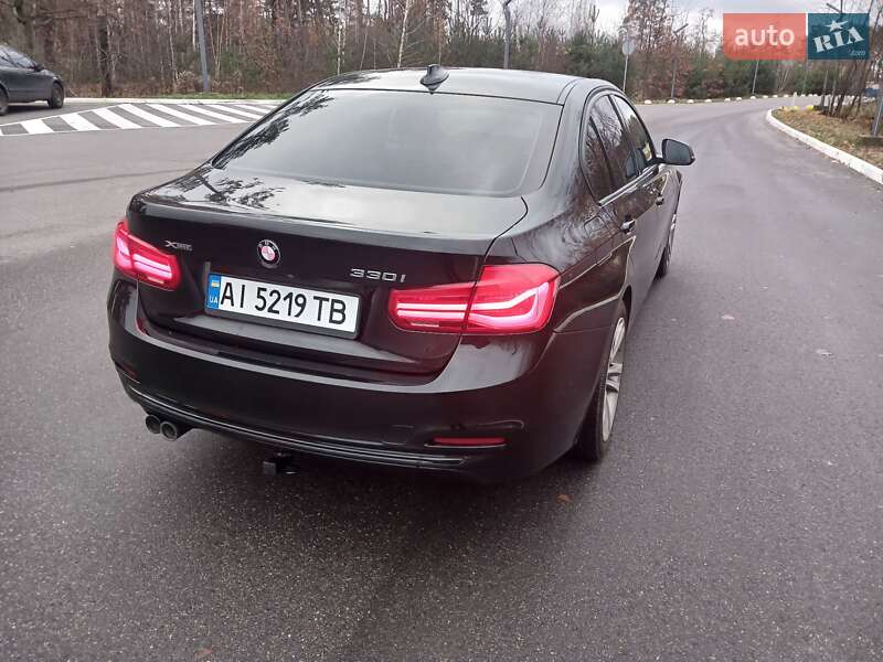 Седан BMW 3 Series 2017 в Киеве