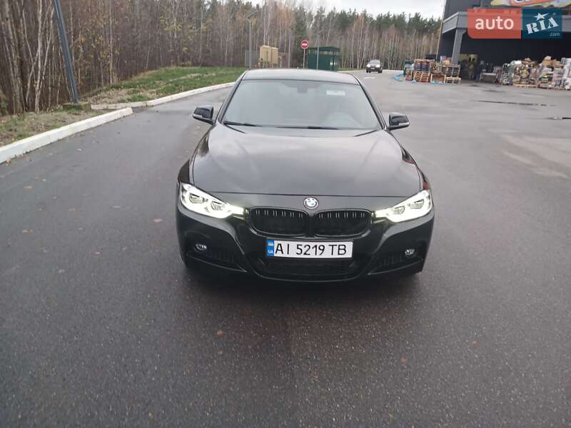 Седан BMW 3 Series 2017 в Киеве