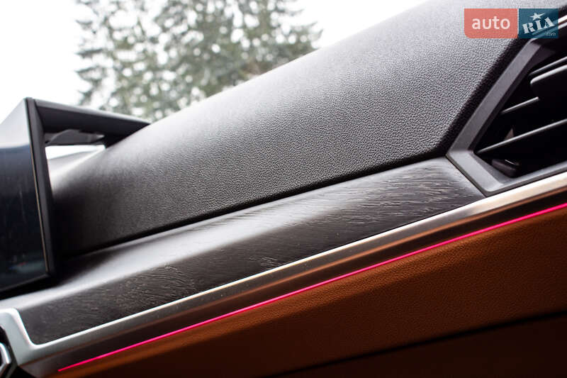 Седан BMW 3 Series 2022 в Львові