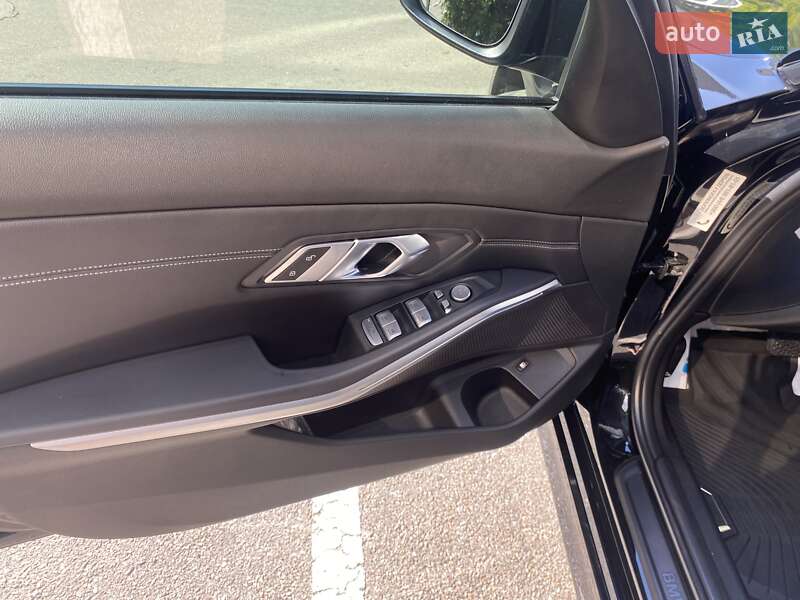 Седан BMW 3 Series 2020 в Киеве