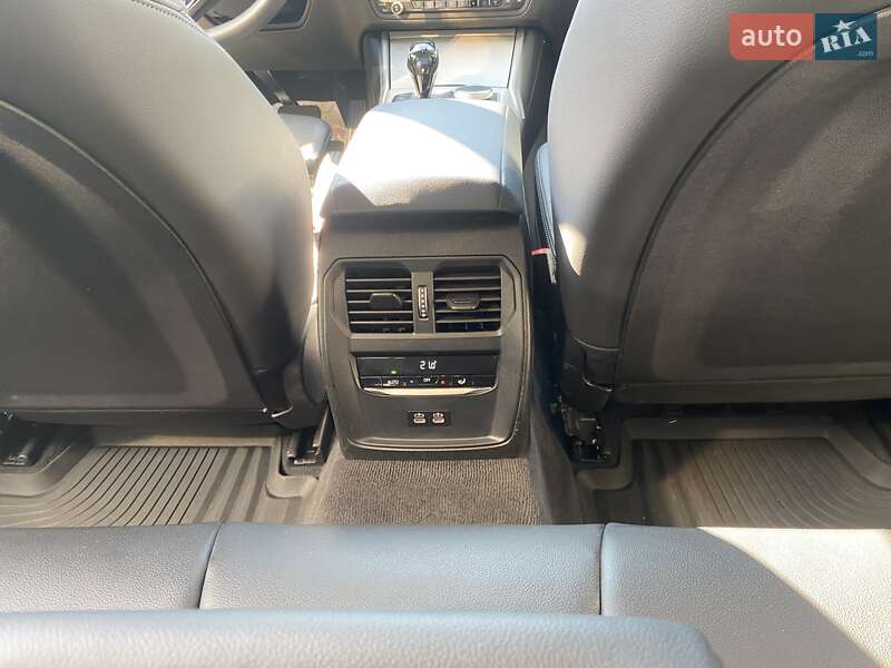Седан BMW 3 Series 2020 в Киеве