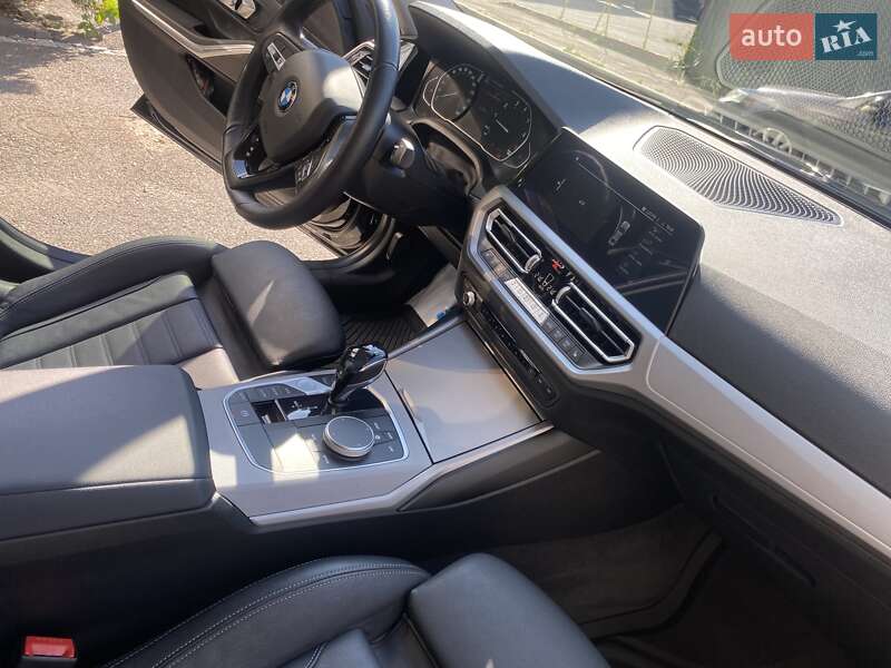 Седан BMW 3 Series 2020 в Киеве