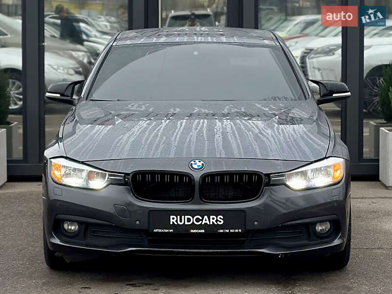 Седан BMW 3 Series 2015 в Кременчуге