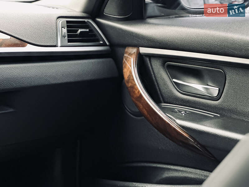 Седан BMW 3 Series 2015 в Кременчуге