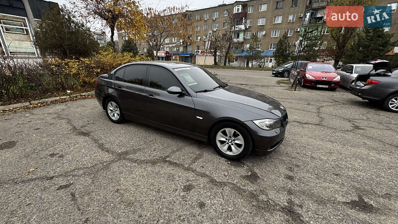Седан BMW 3 Series 2005 в Белгороде-Днестровском
