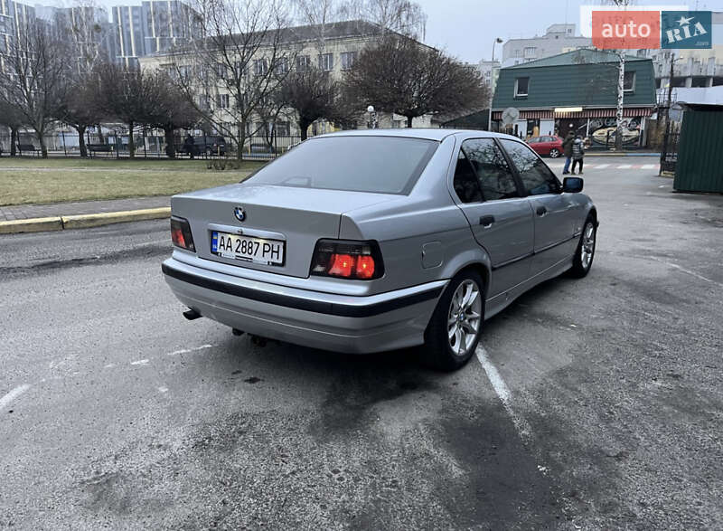 Седан BMW 3 Series 1997 в Сквире