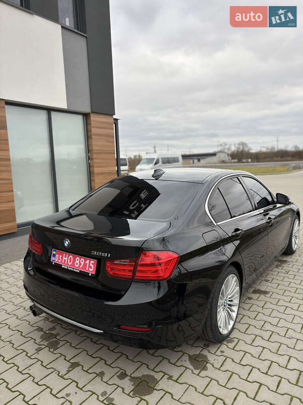 Седан BMW 3 Series 2013 в Ковеле