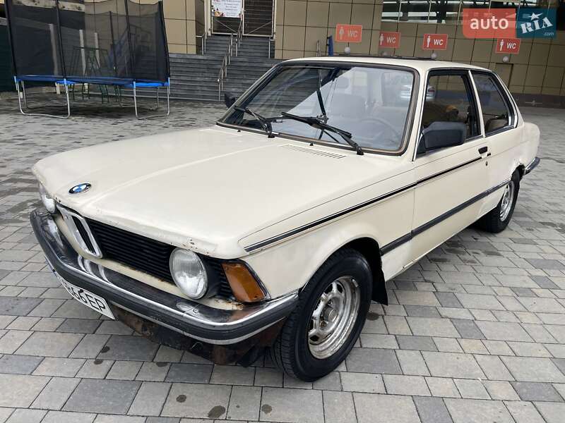 Седан BMW 3 Series 1983 в Харькове