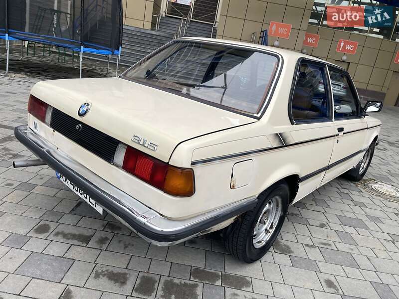 Седан BMW 3 Series 1983 в Харькове