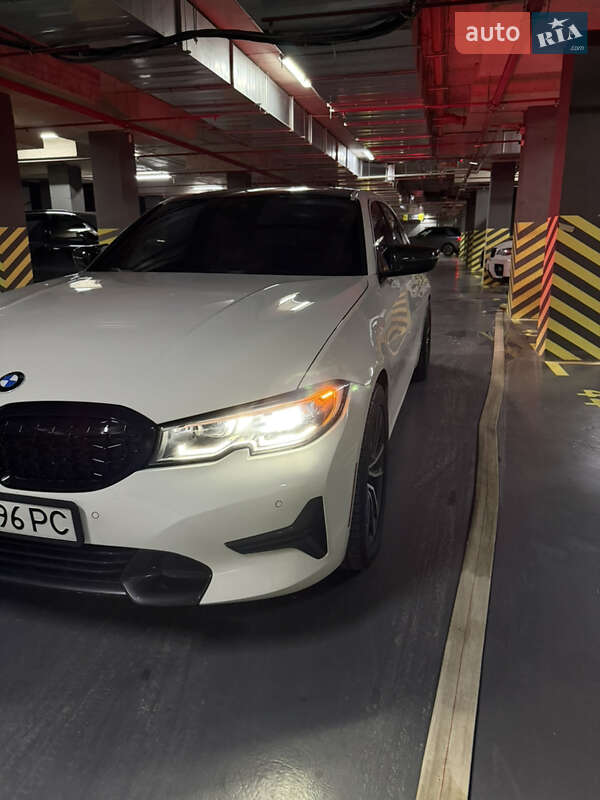 Седан BMW 3 Series 2019 в Одессе