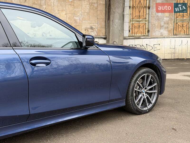 Седан BMW 3 Series 2021 в Ивано-Франковске