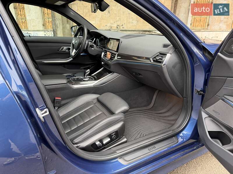 Седан BMW 3 Series 2021 в Ивано-Франковске
