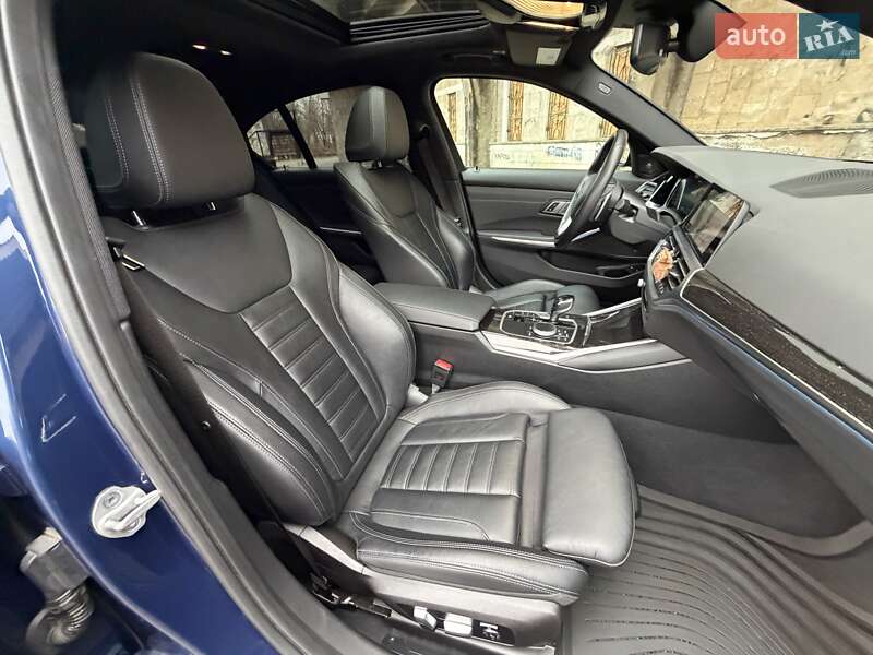 Седан BMW 3 Series 2021 в Ивано-Франковске