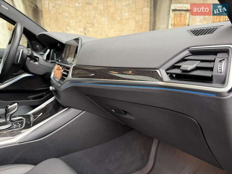 Седан BMW 3 Series 2021 в Ивано-Франковске