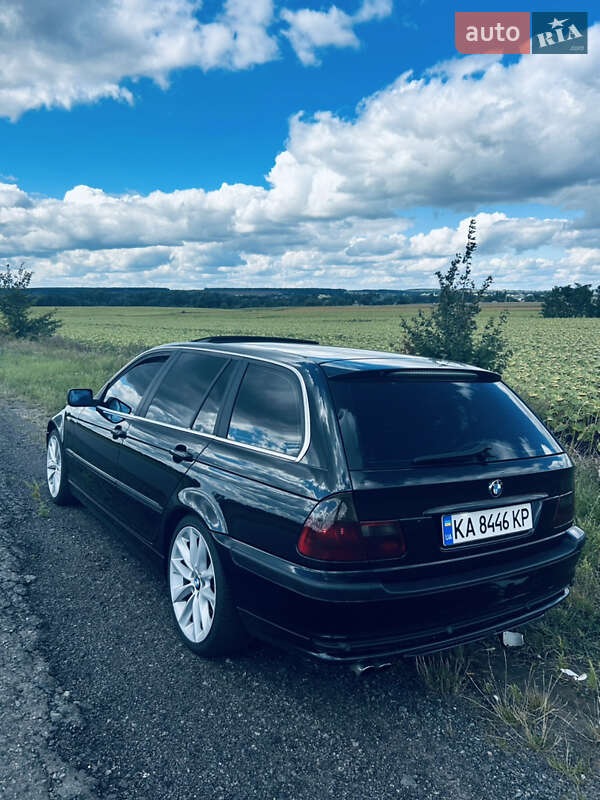 Универсал BMW 3 Series 2002 в Гадяче