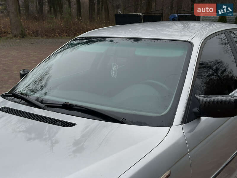 Седан BMW 3 Series 2000 в Жовкві