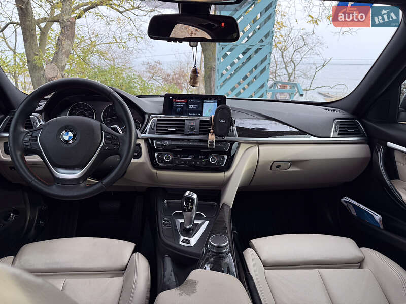 Седан BMW 3 Series 2018 в Одесі