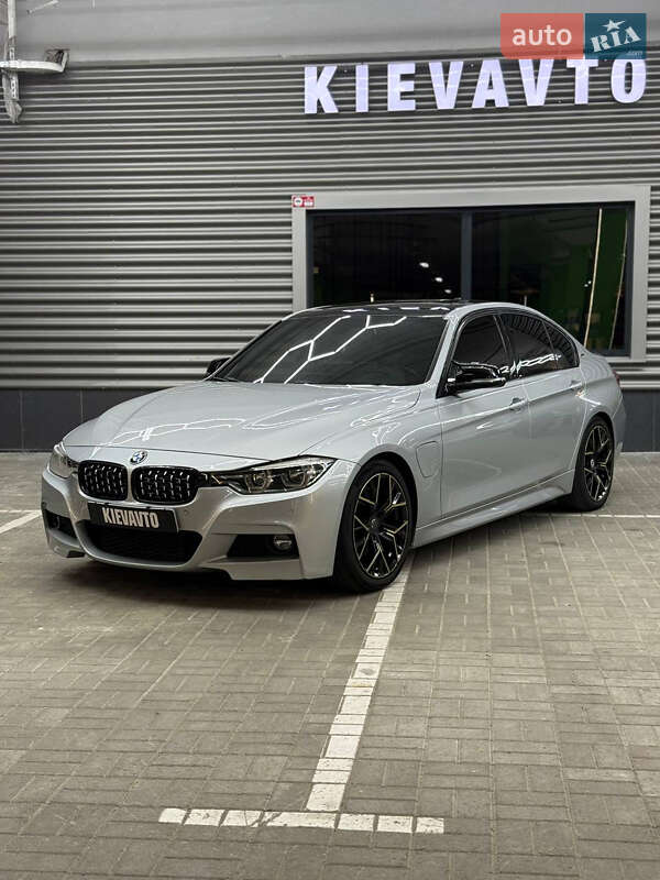 Седан BMW 3 Series 2017 в Киеве фото 10 Седан BMW 3 Series 2017 в Киеве