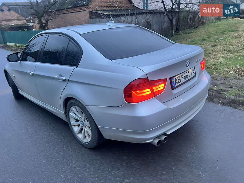 Седан BMW 3 Series 2011 в Калинівці