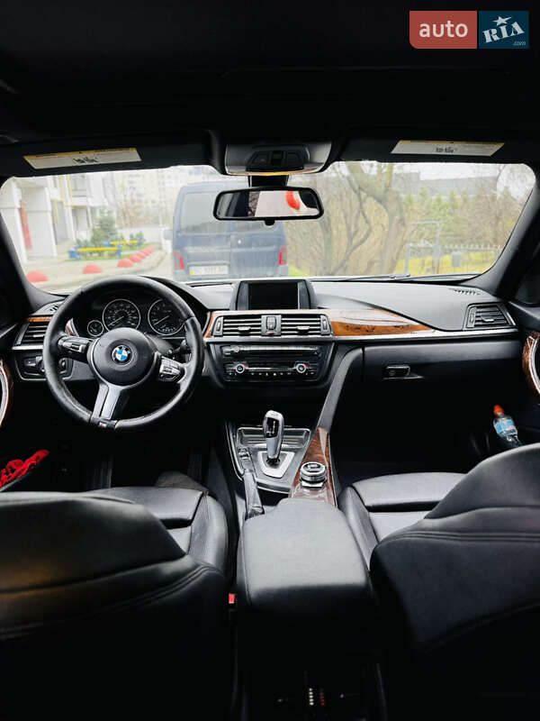 Седан BMW 3 Series 2013 в Львове