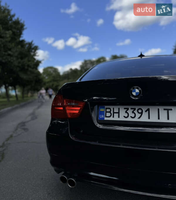 Седан BMW 3 Series 2011 в Днепре