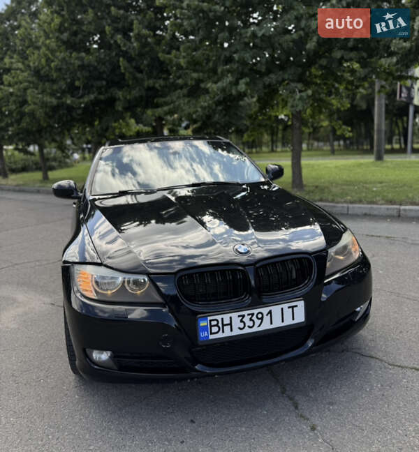 Седан BMW 3 Series 2011 в Днепре