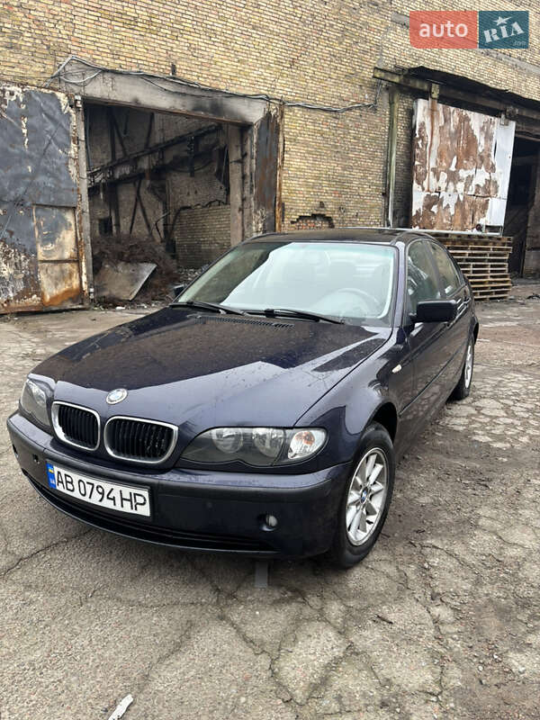 Седан BMW 3 Series 2002 в Киеве
