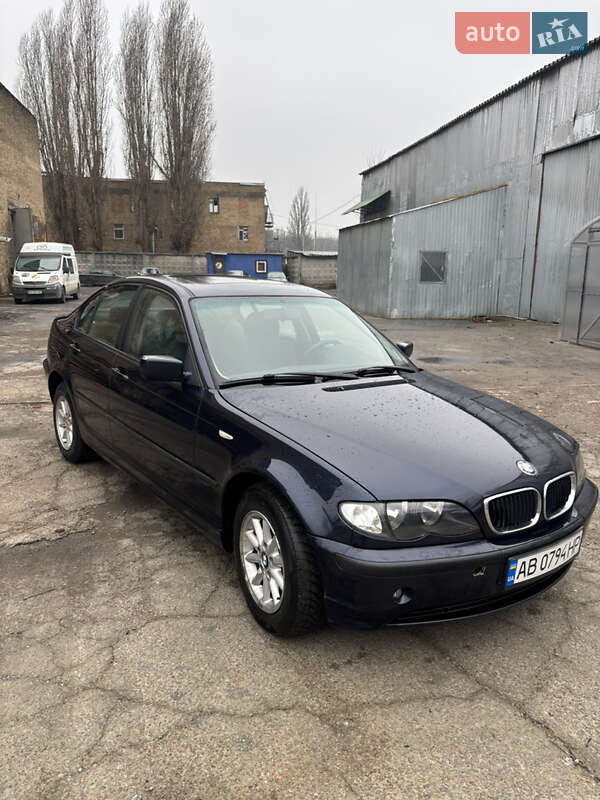 Седан BMW 3 Series 2002 в Киеве