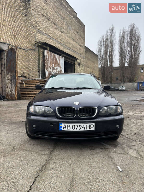 Седан BMW 3 Series 2002 в Киеве