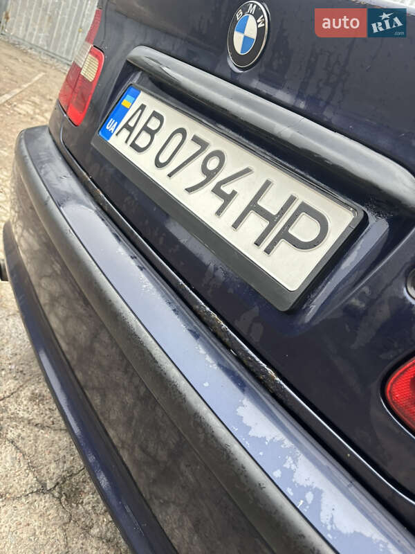 Седан BMW 3 Series 2002 в Киеве