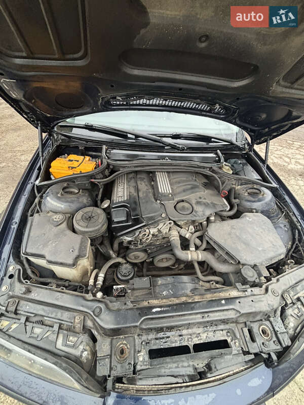 Седан BMW 3 Series 2002 в Киеве