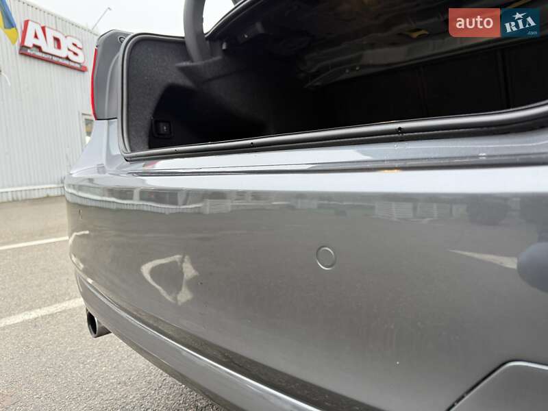 Седан BMW 3 Series 2013 в Киеве