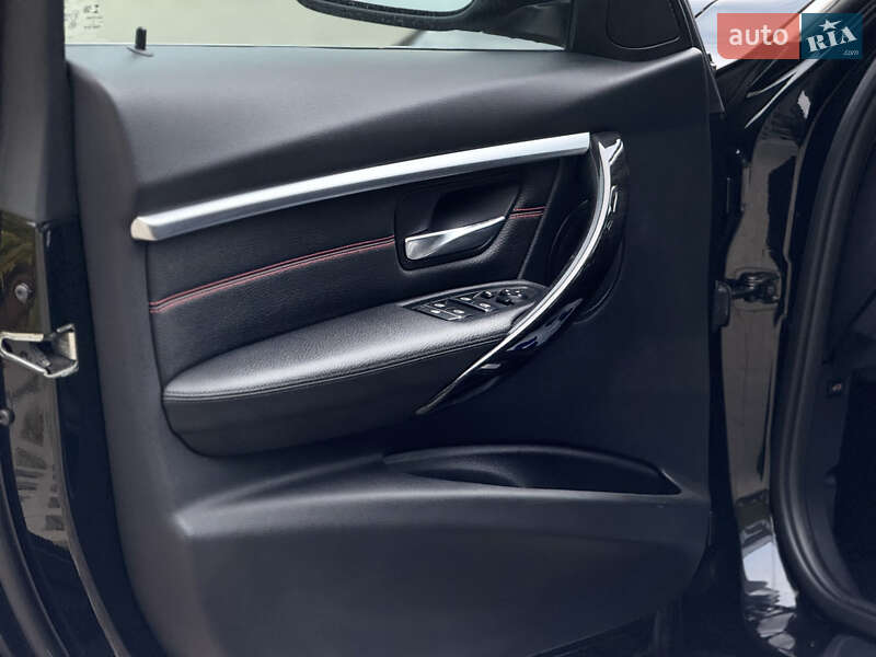 Седан BMW 3 Series 2017 в Ровно фото 15 Седан BMW 3 Series 2017 в Ровно