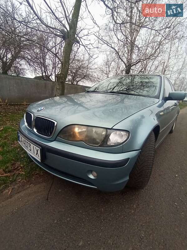 Седан BMW 3 Series 2004 в Новоархангельске